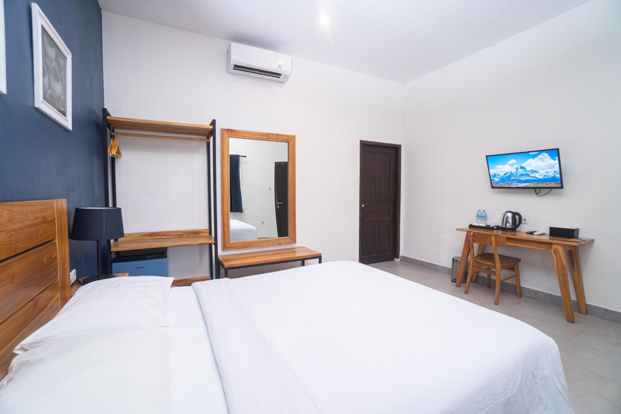 Готель La Casa Jogja Kejayan Екстер'єр фото